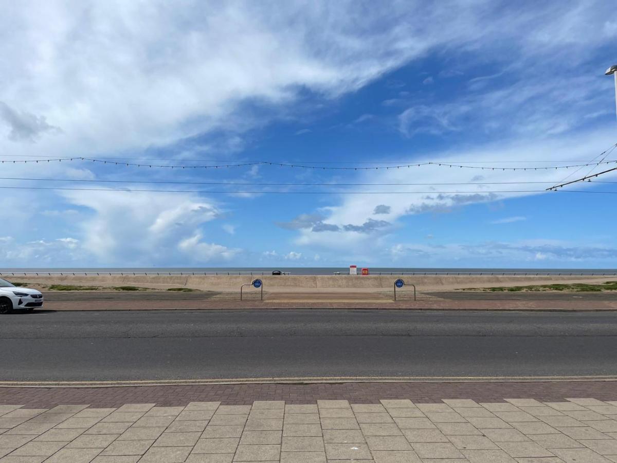 Sapphire Hotel Blackpool Promenade Esterno foto